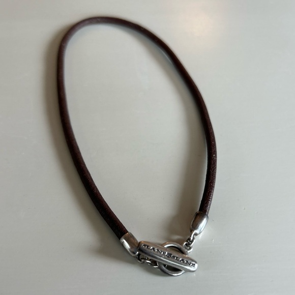 Slane & Slane Brown Leather Necklace and Sterling Silver clasp. - Picture 3 of 4